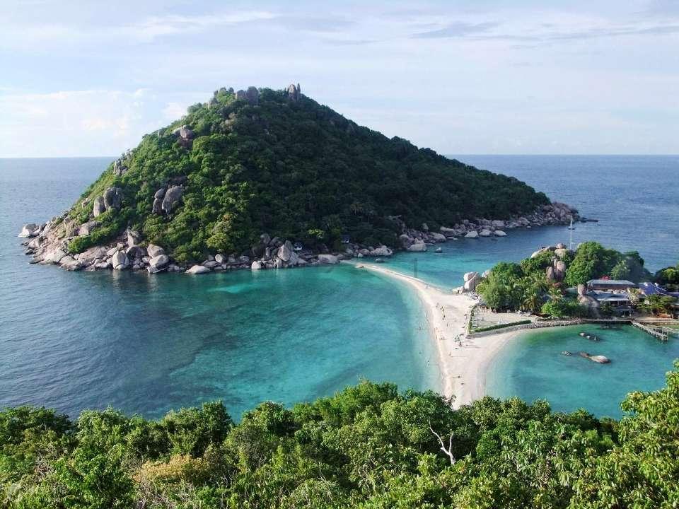 重庆百货拟向重庆银行申请4亿授信额度